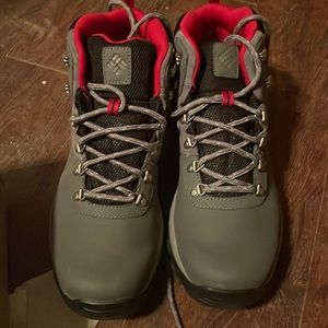 Mens Columbia boots waterproof size 11 1/2